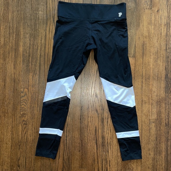 🎉HP 9-21💕 PINK Ultimate 7/8 Leggings - Picture 2 of 6